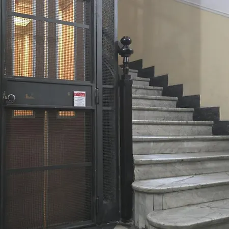 Dimora St Andrea 公寓 *